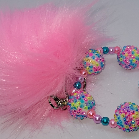 RAINBOW RHINESTONE WRISTLET KEYCHAIN 🌈 - Picture 7 of 7